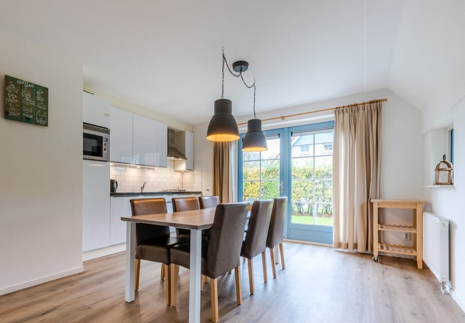 Villa | Dining