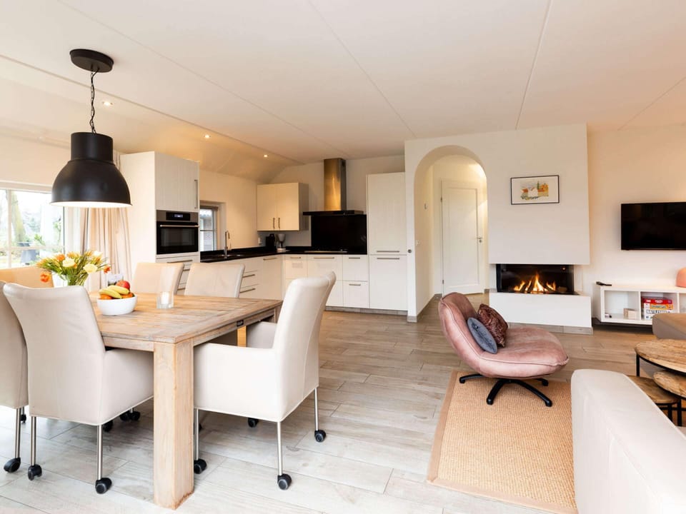 Villa | Dining