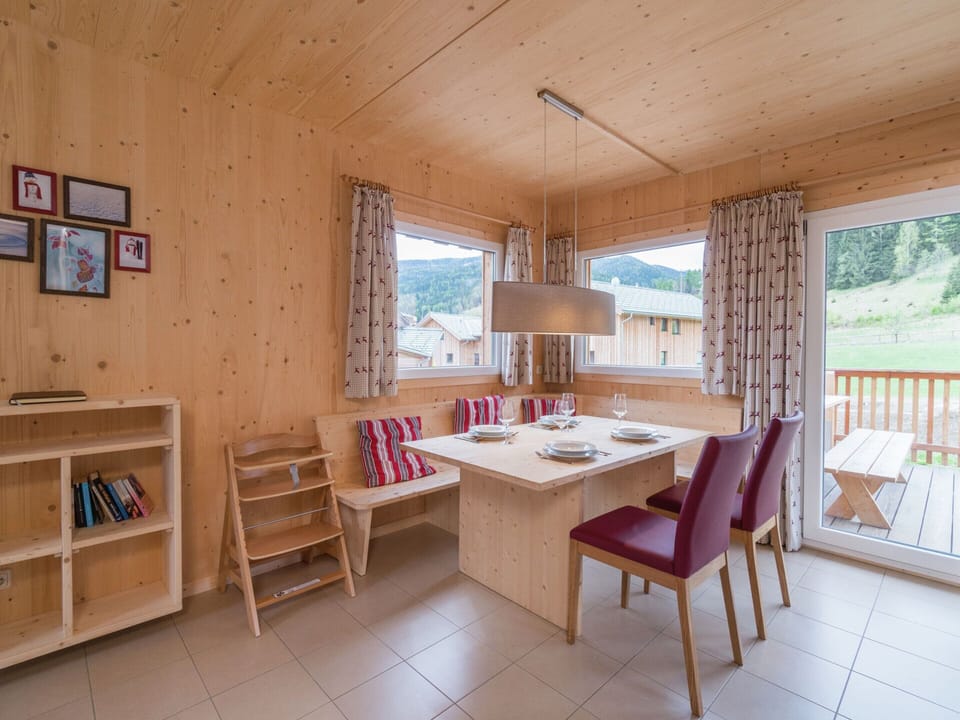 Chalet | Dining