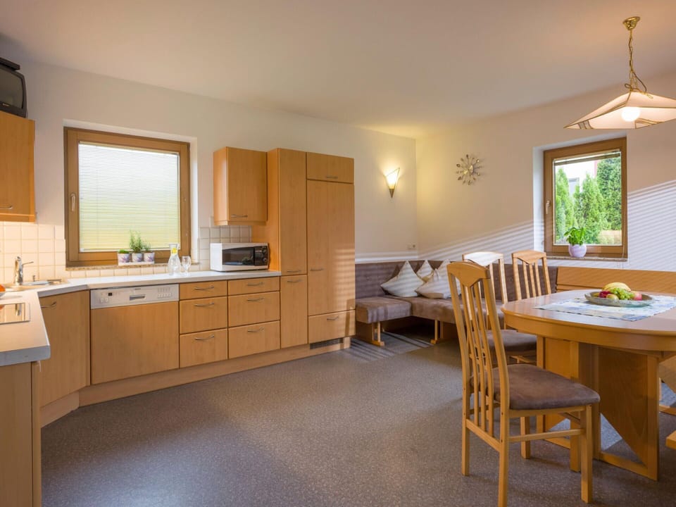 Apartment | Dining
