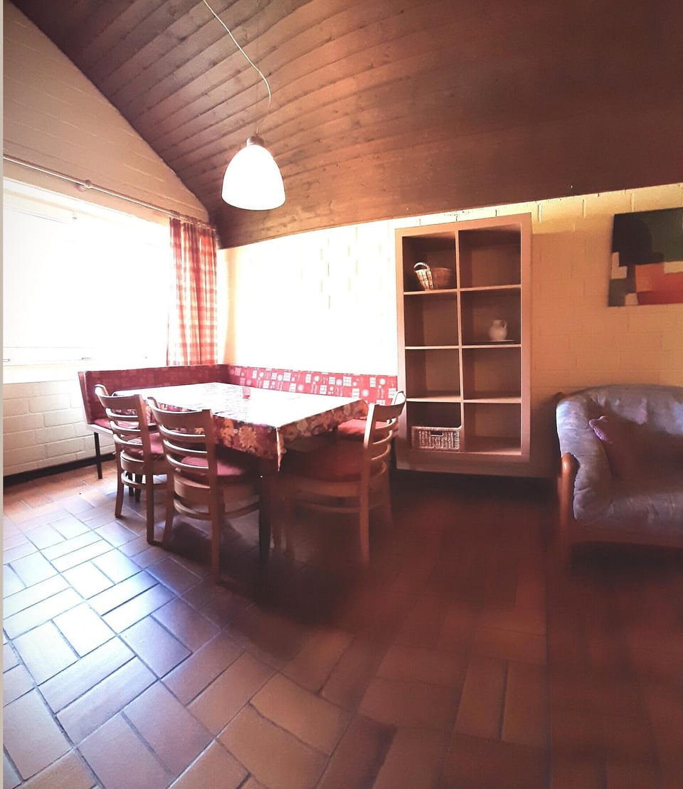 House | Dining
