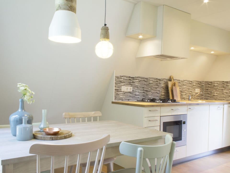 Bungalow | Private kitchen | Fridge, freezer