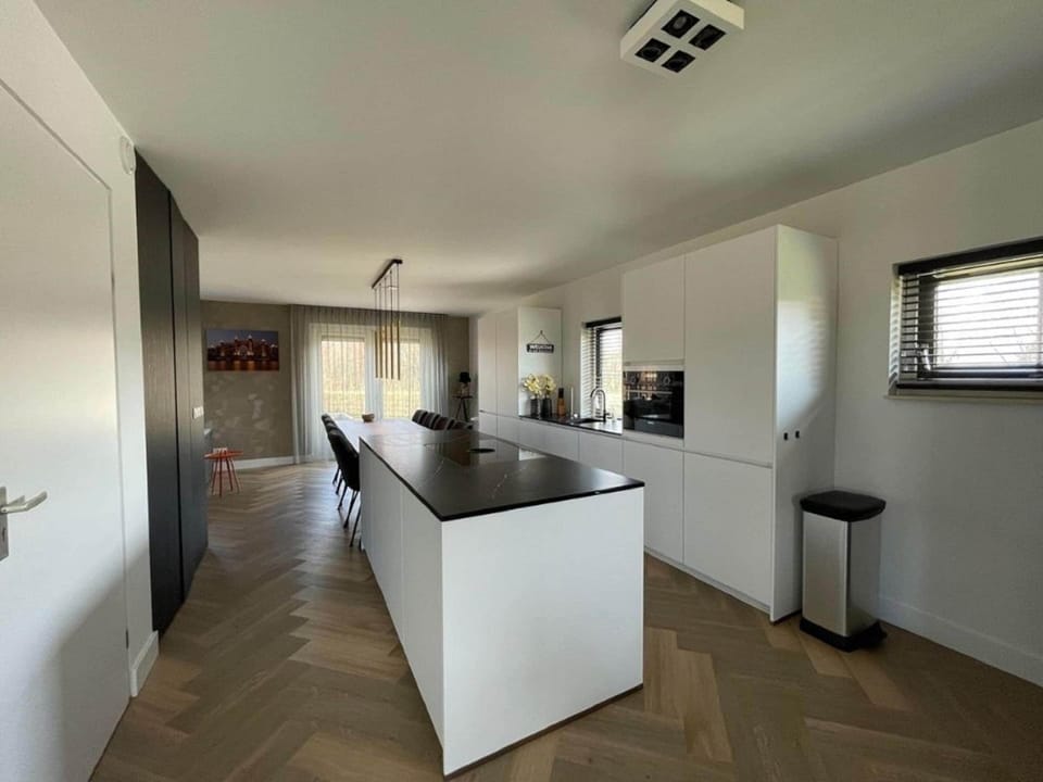 House | Private kitchen | Microwave, dishwasher, coffee/tea maker, highchair