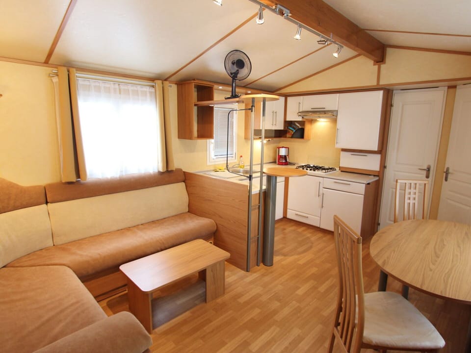 Mobile Home | Private kitchen