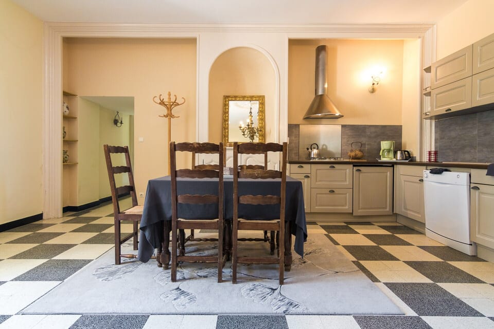 Cottage | Private kitchen | Highchair
