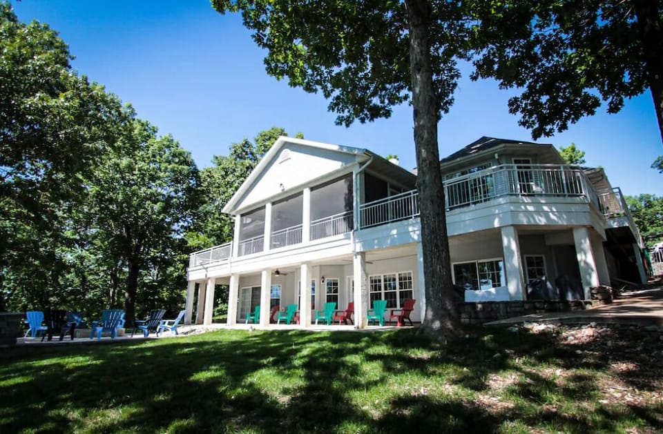 Lake Luxury!