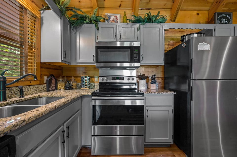 Full Kitchen