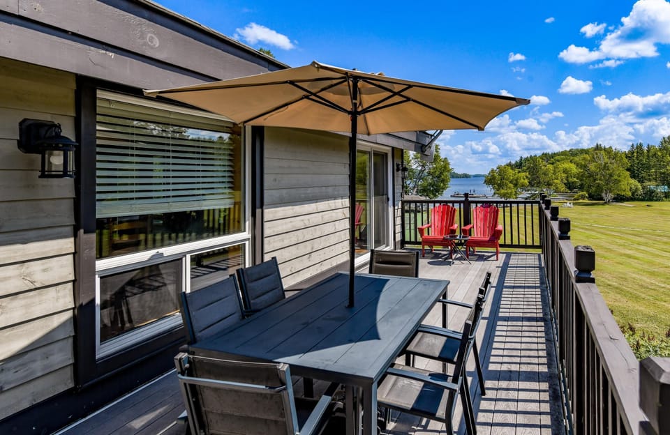 Main Upper Deck &amp; Seating