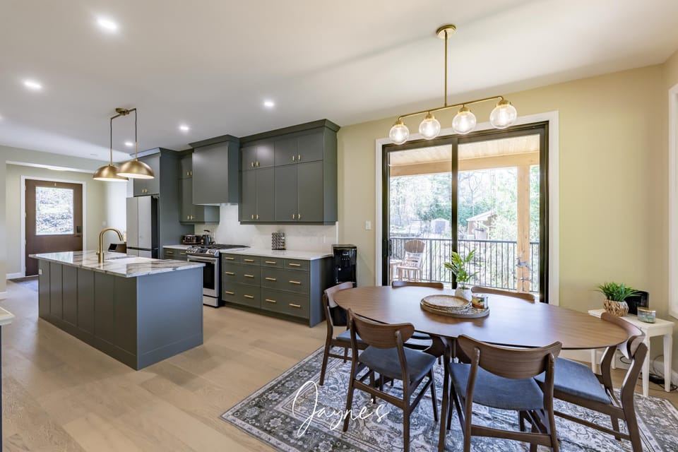Dining &amp; Kitchen