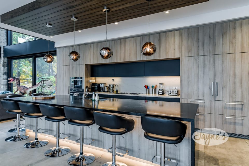 Kitchen &amp; Bar Seating