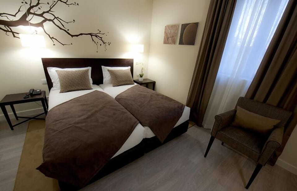 Double or Twin Room | In-room safe, individually decorated, soundproofing, cribs/infant beds