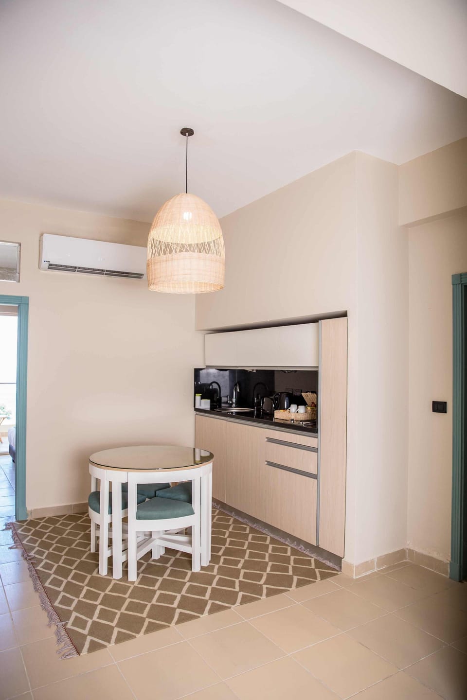 Family Suite Sea View | Egyptian cotton sheets, premium bedding, minibar, in-room safe