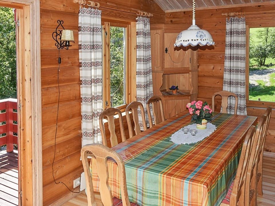House | Dining