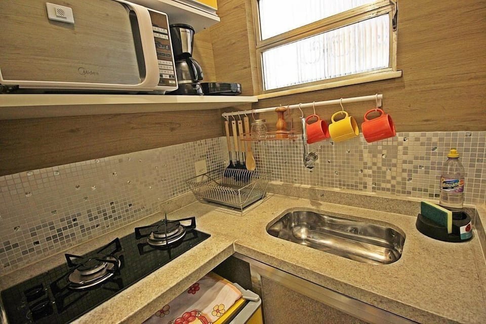 Design Apartment | Private kitchen | Fridge, microwave, stovetop, electric kettle