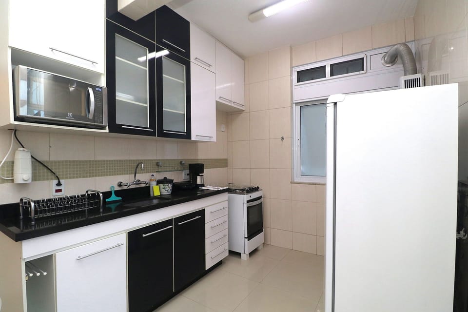 Panoramic Apartment | Private kitchen | Fridge, microwave, stovetop, electric kettle