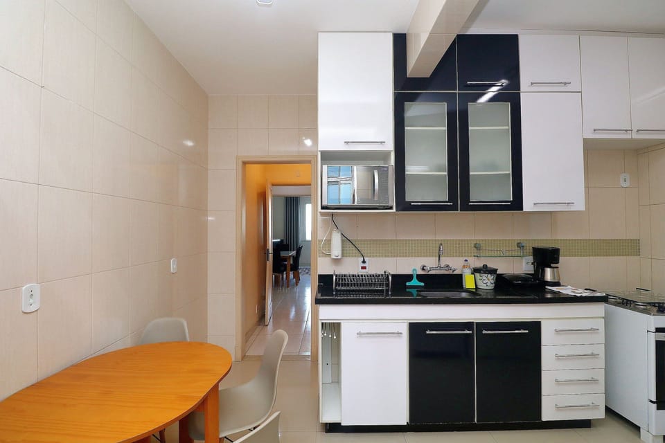 Panoramic Apartment | Private kitchen | Fridge, microwave, stovetop, electric kettle