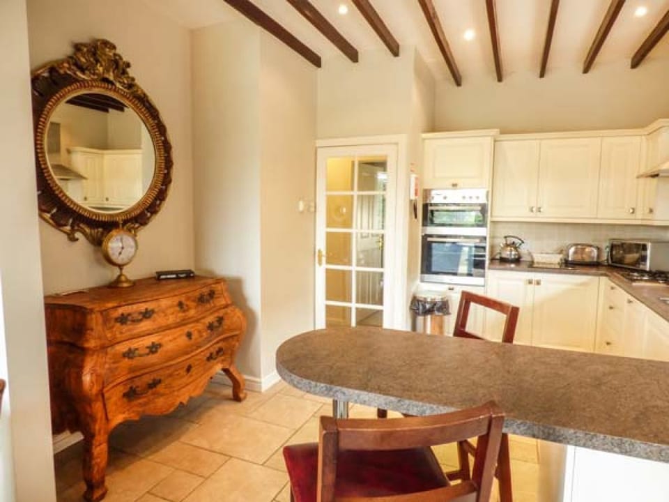 Cottage, 1 Bedroom | Living area | TV