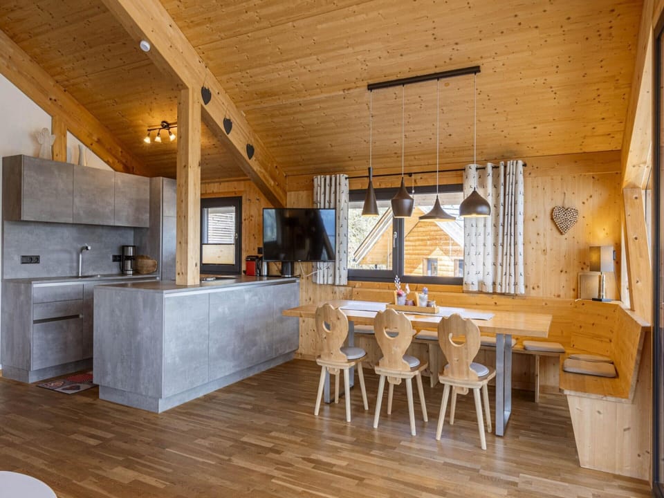 Chalet | Private kitchen | Cookware/dishes/utensils