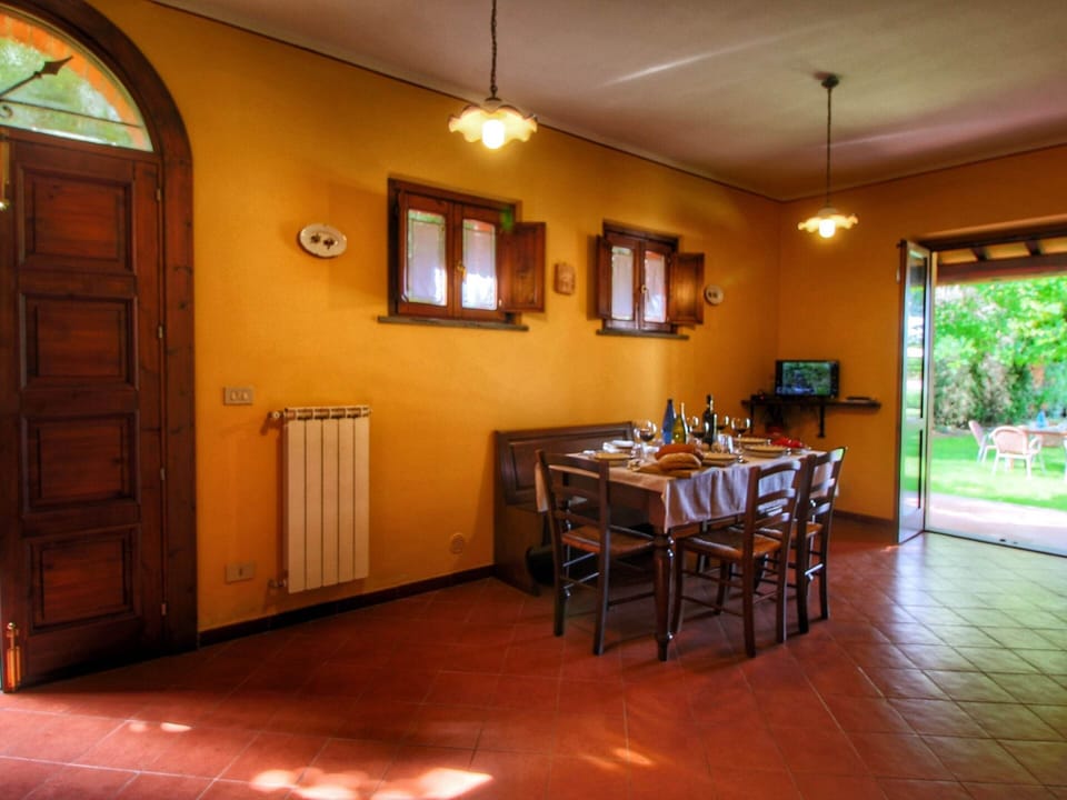 House | Dining