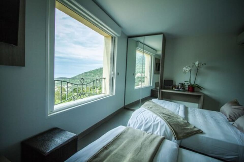 Superior Triple Room, Sea View | Premium bedding, desk, soundproofing, iron/ironing board (on request)