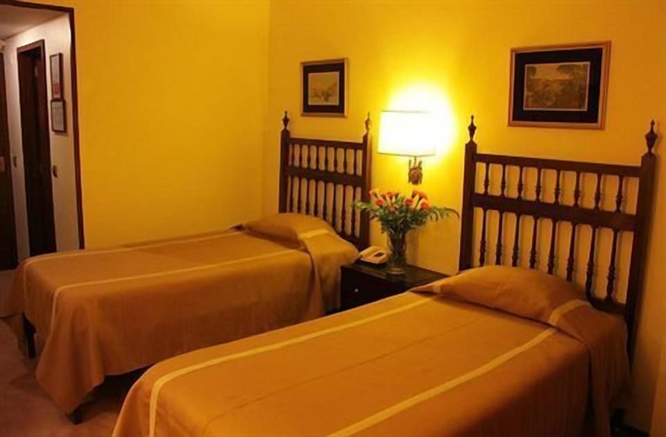 Economy Double or Twin Room | In-room safe, desk, soundproofing, iron/ironing board (on request)
