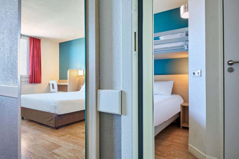 Premium bedding, desk, soundproofing, iron/ironing board (on request)