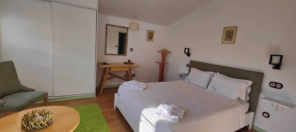 Double Room Single Use, Private Bathroom | Desk, free WiFi, bed sheets