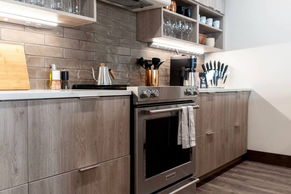 This kitchen has everything you`d expect to find at home & more!