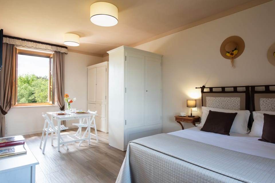 Double Room (Caterina) | Cribs/infant beds, travel crib, free WiFi