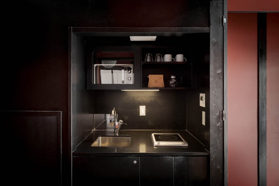 Traditional House, 3 Bedrooms, Kitchen, Garden View | Private kitchenette | Fridge, microwave, stovetop, coffee/tea maker