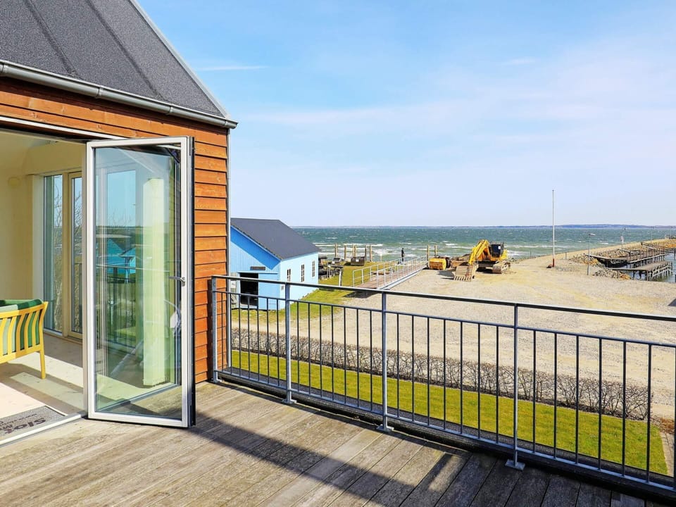 House | Water view