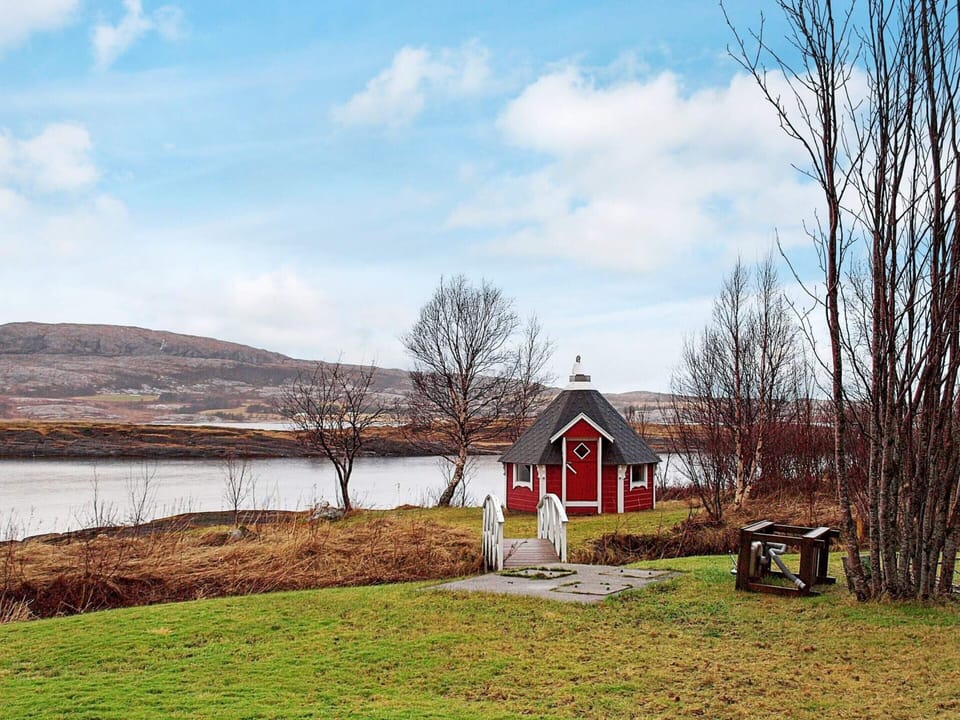 House | Lake view