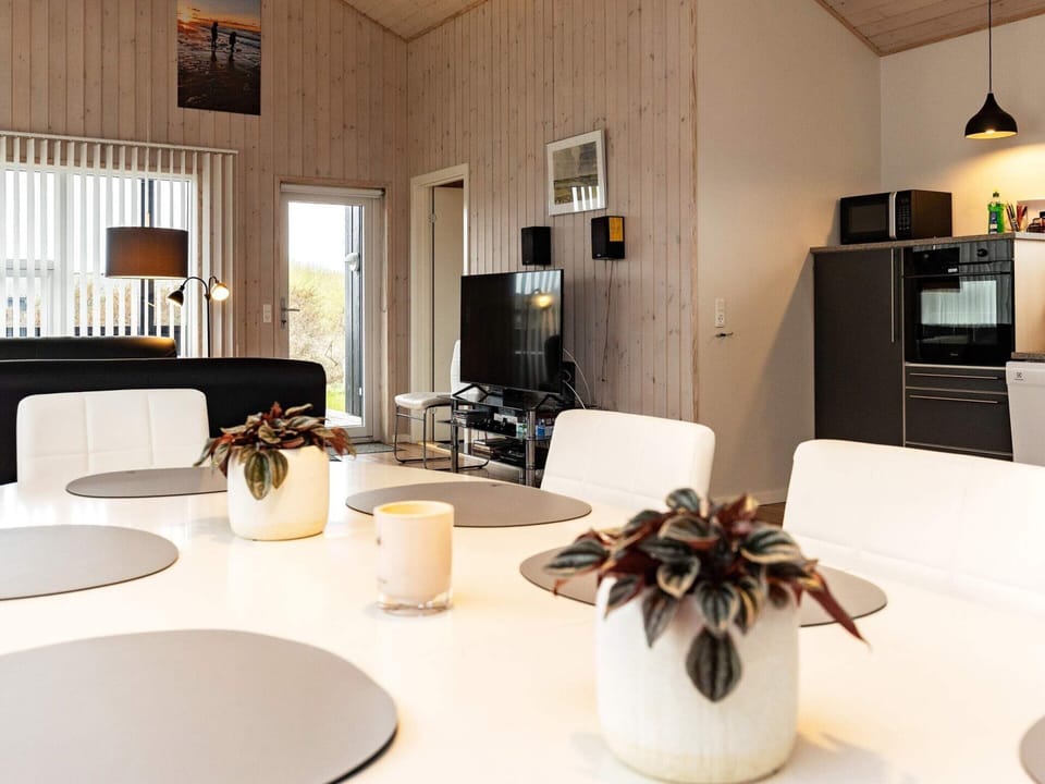 House | Dining