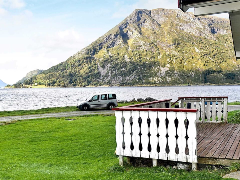 House | Lake view