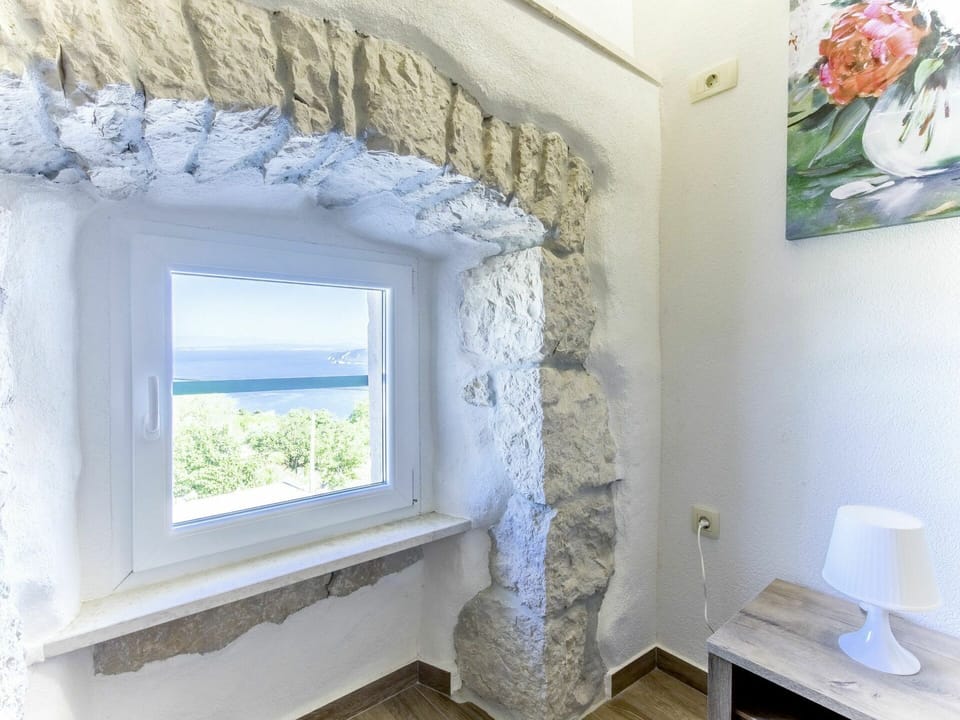 White, Property, Blue, Room, Wall, Interior Design, House, Building, Window, Architecture