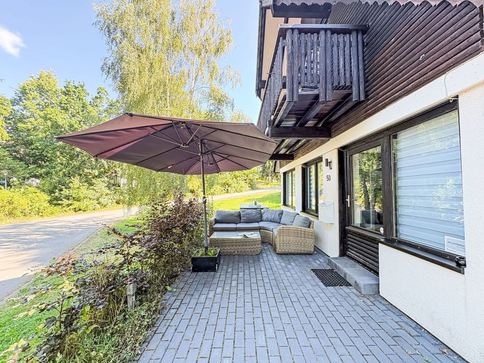 House, Home, Residential Area, Roof, Cottage, Garden, Siding, Shade, Balcony, Yard