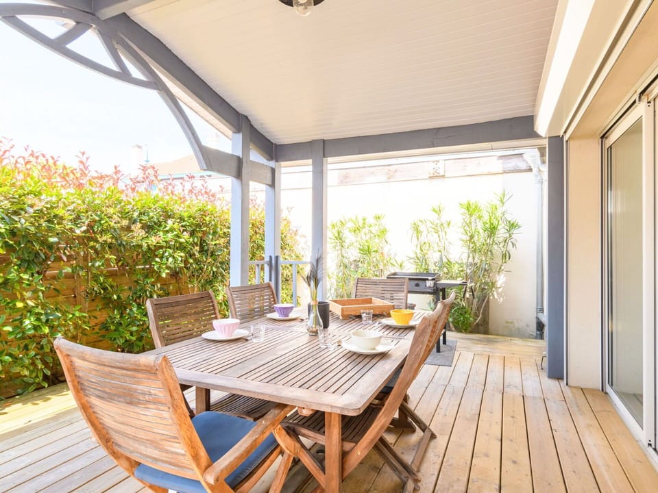 Plant, Furniture, Property, Table, Chair, Wood, Interior Design, Shade, Building, Wood Stain