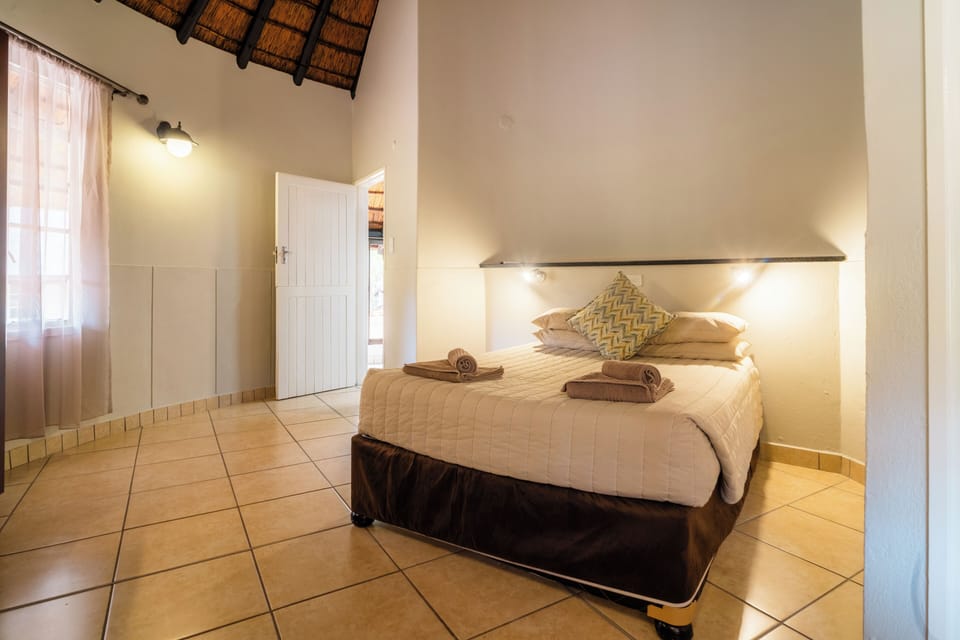 Bungalow, 1 Bedroom, 1 Double Bed | Iron/ironing board, bed sheets