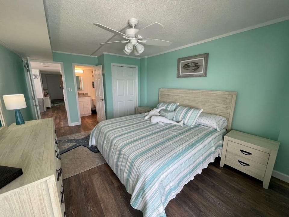 Bedroom 3 has a private bath featuring a