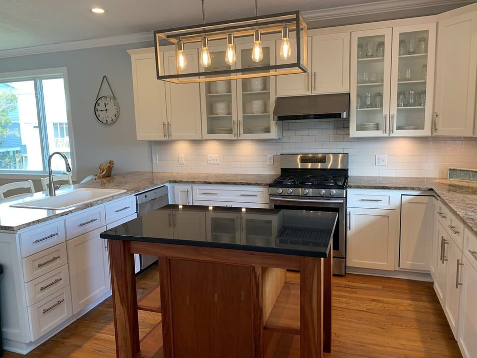 House, 5 Bedrooms | Private kitchen | Fridge, oven, coffee/tea maker, toaster