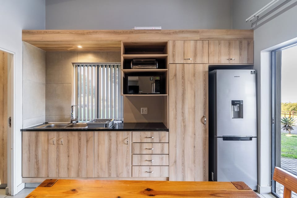 8 Sleeper Beach House (3 BR & 2 BTHRM) (35) | Private kitchen | Fridge