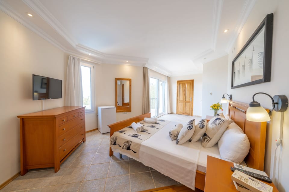 Family Villa | Egyptian cotton sheets, premium bedding, minibar, laptop workspace