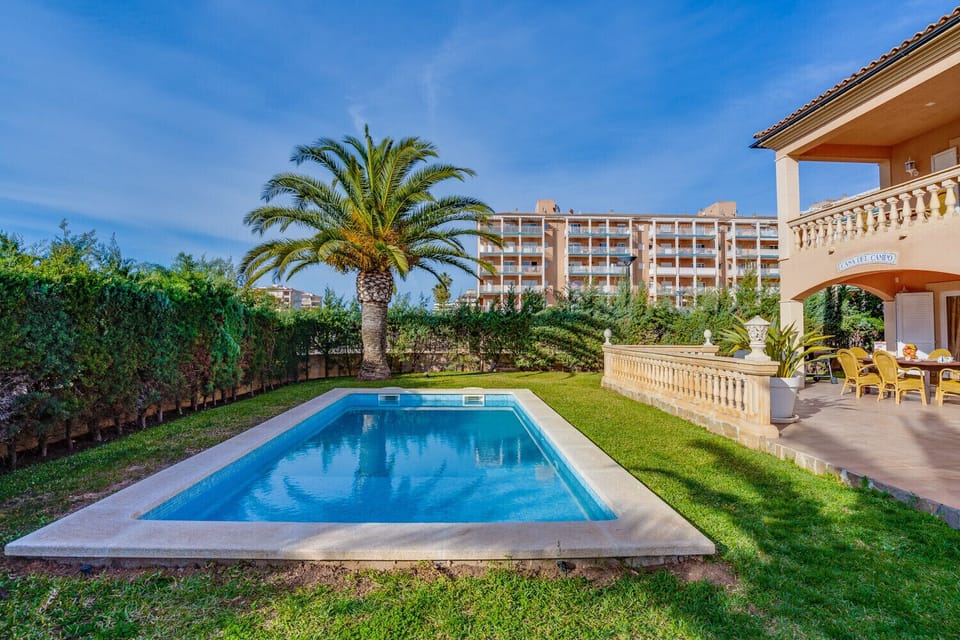 Terrace and pool in Villa Lago, villa for holiday rental in Alcudia, Mallorca