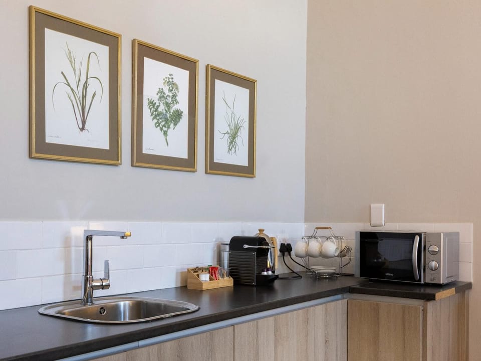 Panoramic Suite, 1 Bedroom, Patio, Mountain View | Living area | 55-inch LED TV with cable channels, TV, streaming services