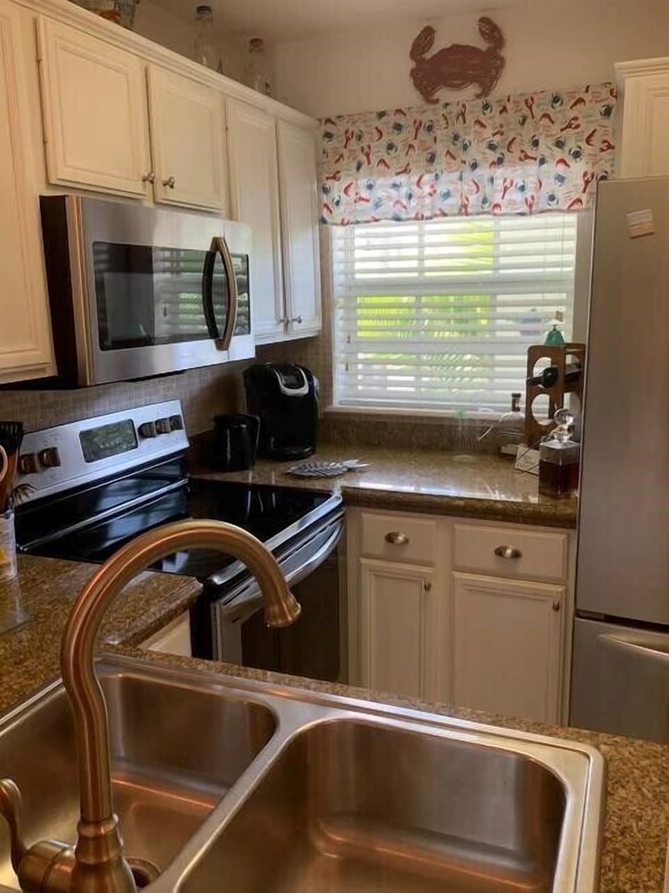 Fully stock kitchen ready to cook with all small appliances