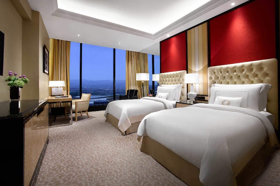 Egyptian cotton sheets, premium bedding, minibar, in-room safe