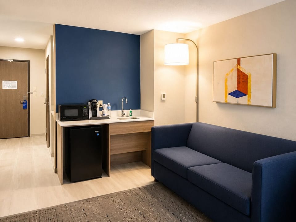 Suite, 1 King Bed, Accessible (Mobility, Accessible Tub) | Premium bedding, down comforters, pillowtop beds, in-room safe
