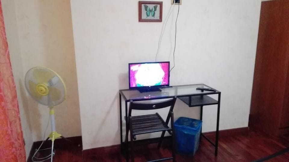 Standard Double Room, Shared Bathroom | Room amenity