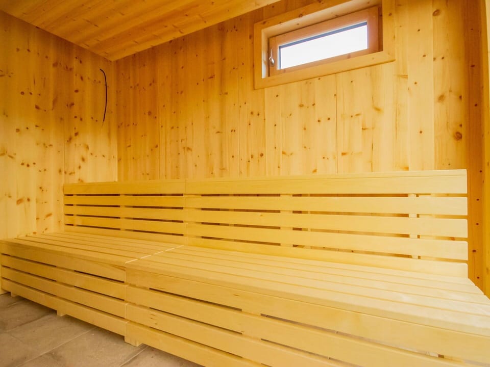 Wood, Rectangle, Interior Design, Wood Stain, Flooring, Floor, Building, Plank, Hardwood, Shade