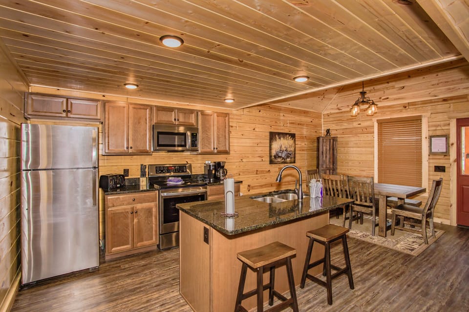Kitchen & Dining Room